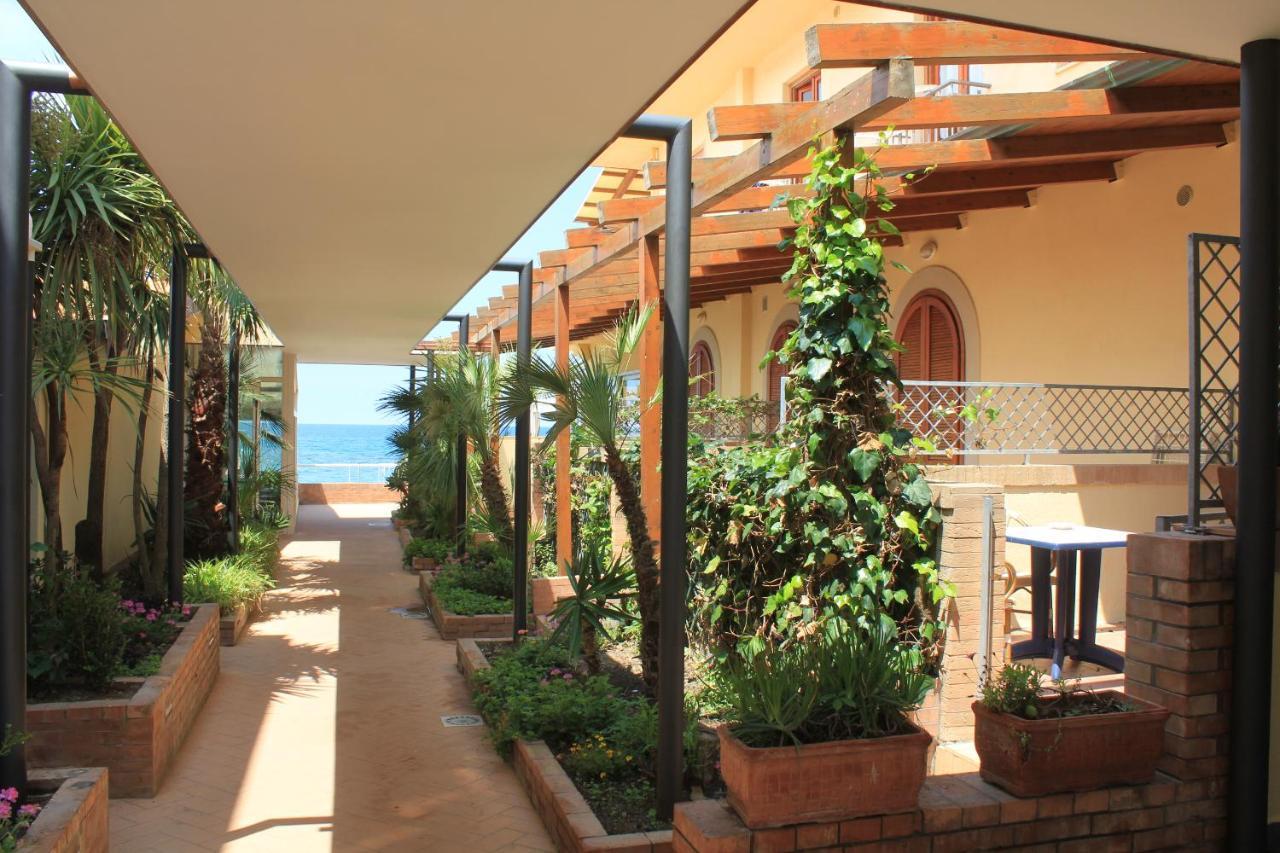 Hotel Residence La Darsena Agropoli Eksteriør billede